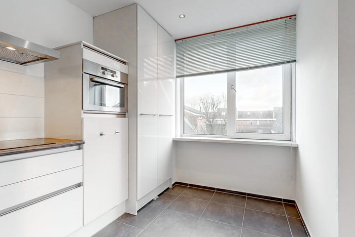 Photo 13 of Schevelstraat 34