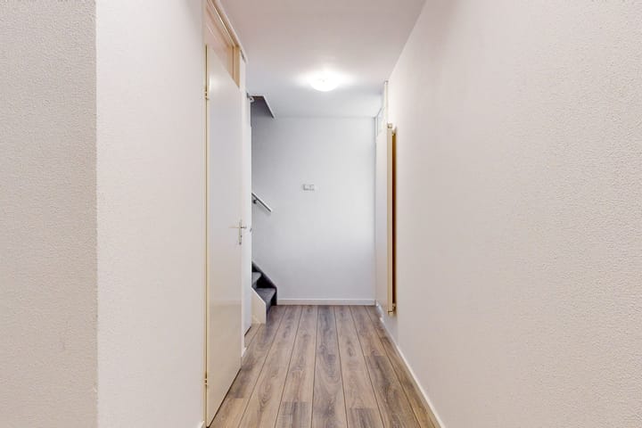 Photo 16 of Schevelstraat 34