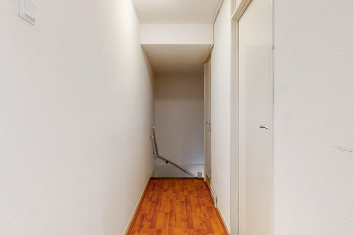 Photo 17 of Schevelstraat 34