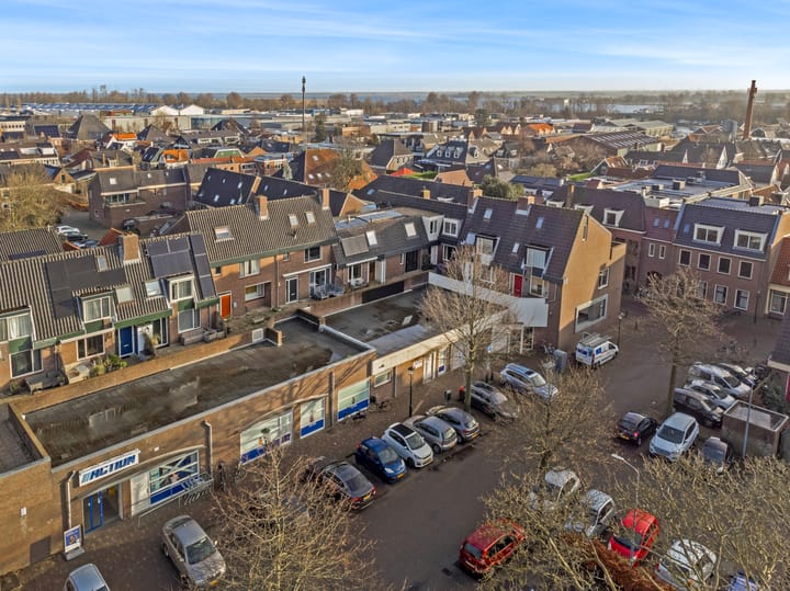 Photo 32 of Schevelstraat 34