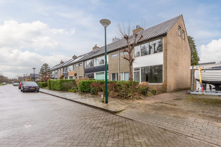 Foto 1 van Raamdijk 34