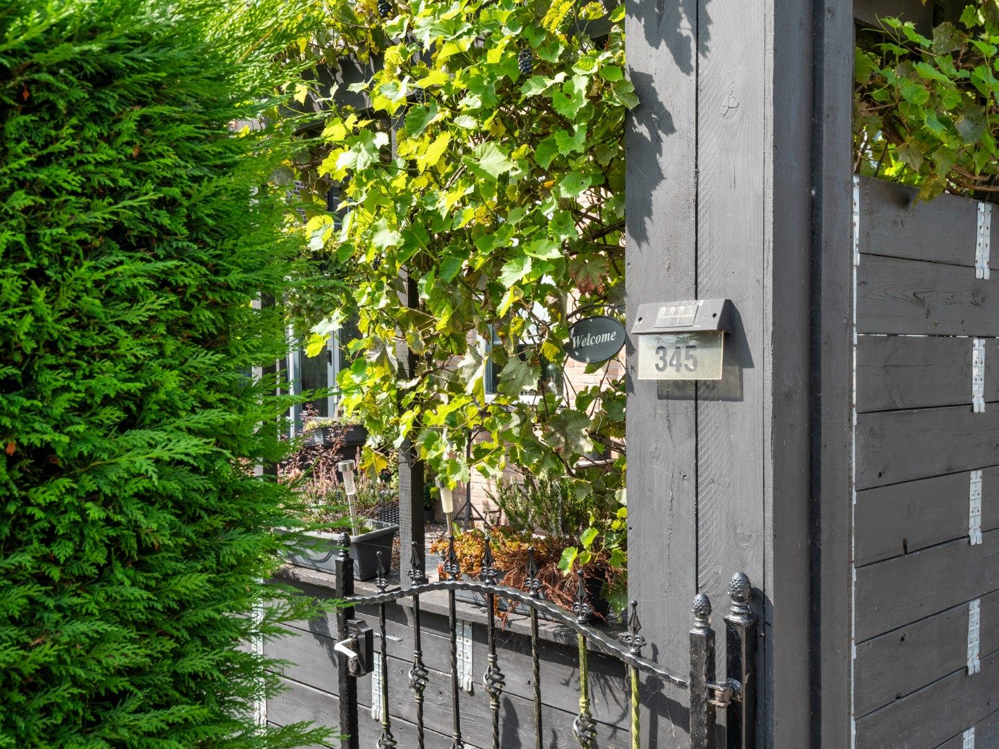 Photo 9 of Zuiderdiep 345