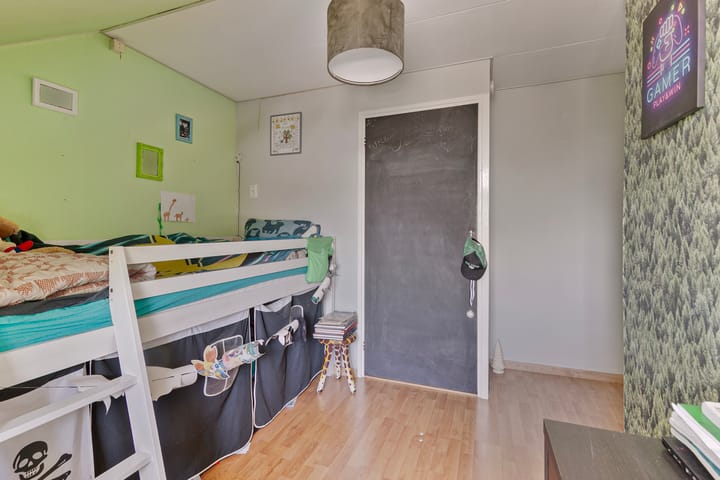 Photo 22 of Kalf 180