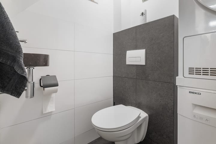 Photo 12 of Duiventorenstraat 33