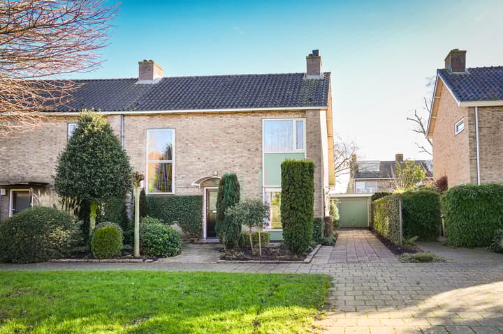 Foto 1 van Burgemeester von Geusauweg 40