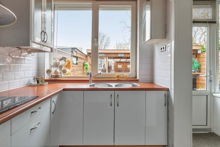 Foto 21 van President van Heelstraat 42