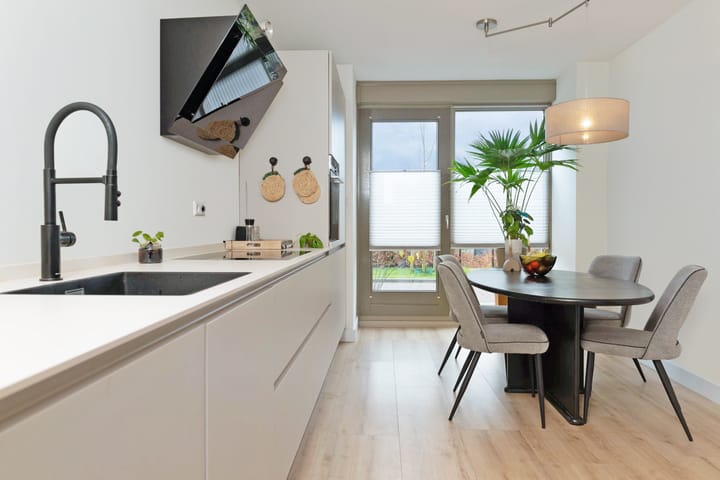 Foto 17 van Maasbommelkade 18