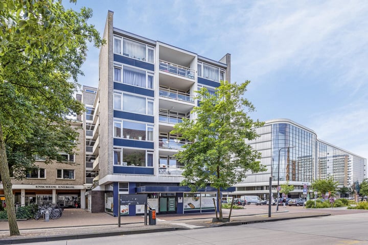 View photo of Boulevard 1945 234
