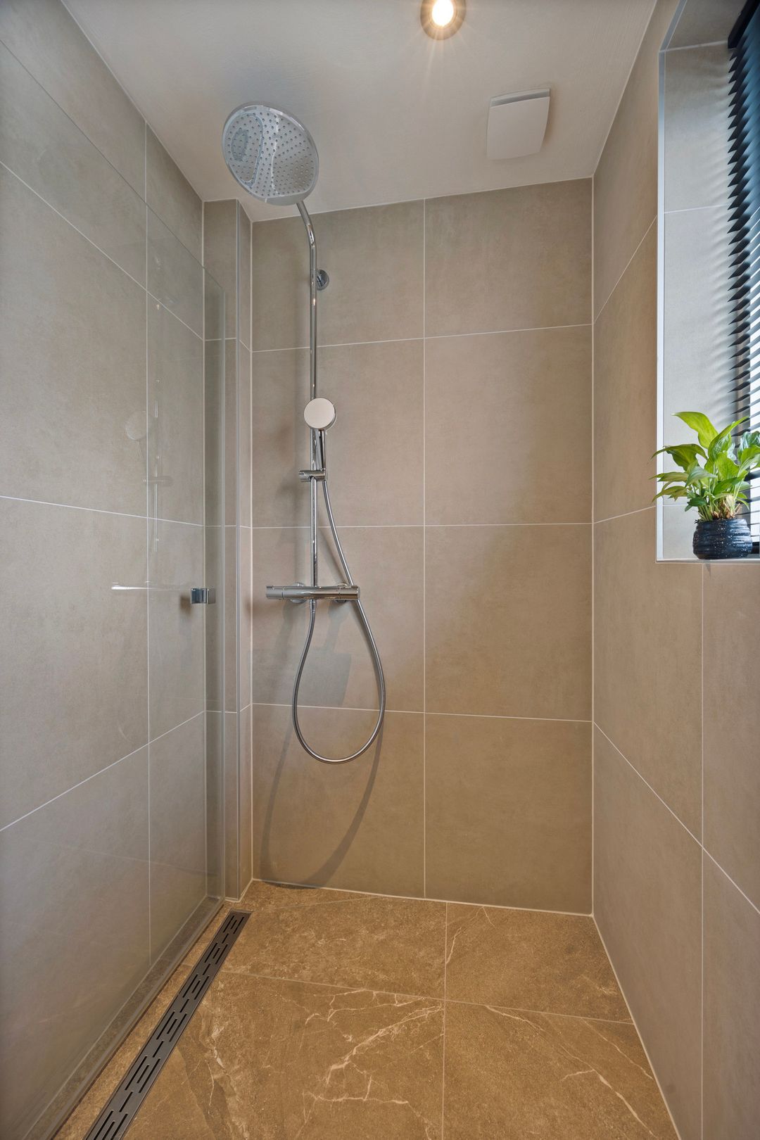 Photo 23 of Bellinistraat 153