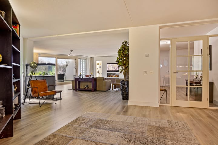 Foto 10 van Jeneverbes 67