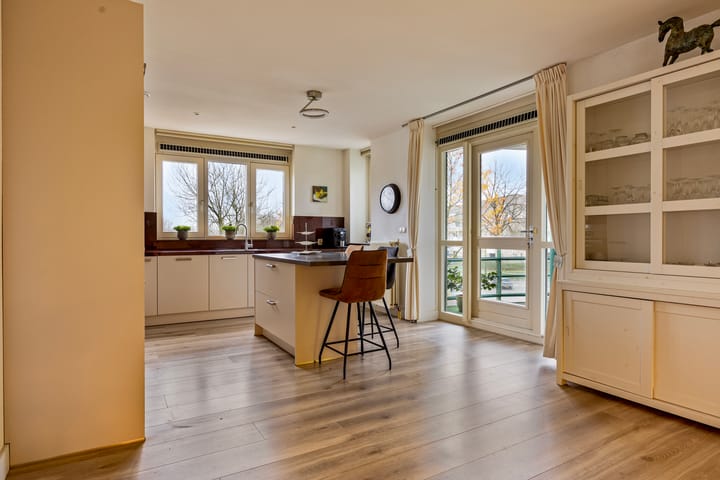 Foto 15 van Jeneverbes 67