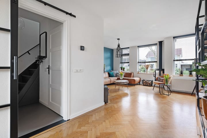 Foto 6 van Esdoornstraat 17