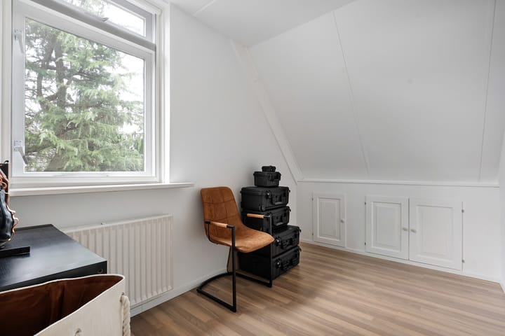 Foto 25 van Esdoornstraat 17