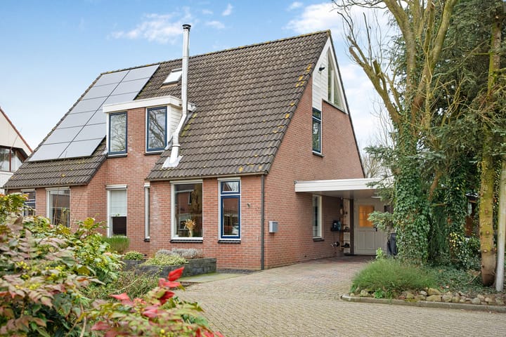 Foto 43 van Esdoornstraat 17