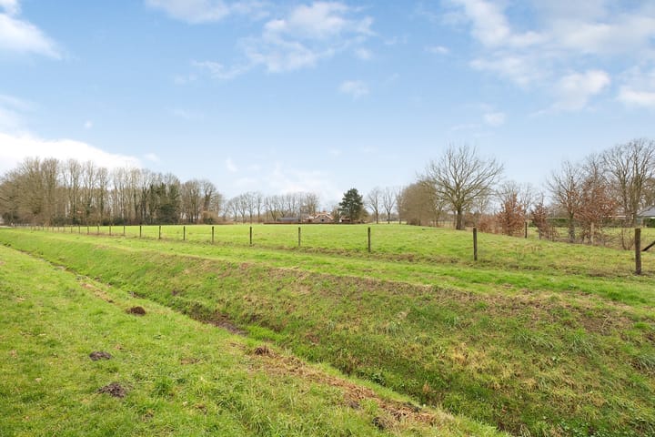 Foto 47 van Esdoornstraat 17