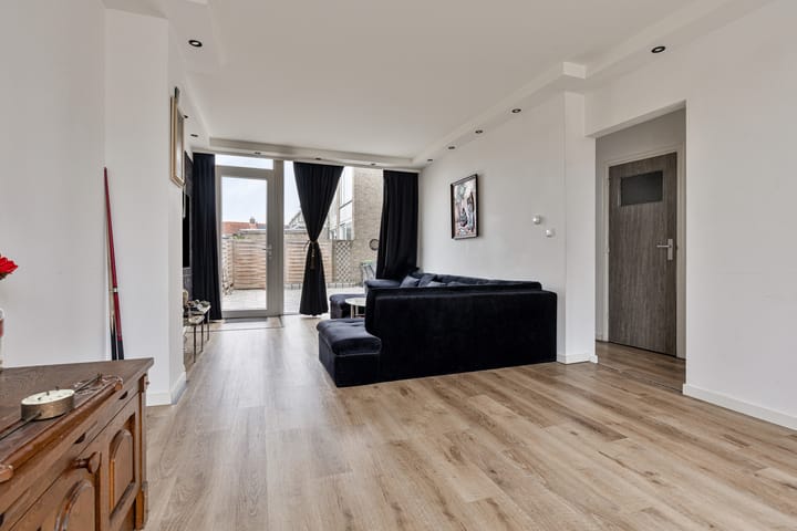 Photo 12 of Aletta Jacobslaan 4