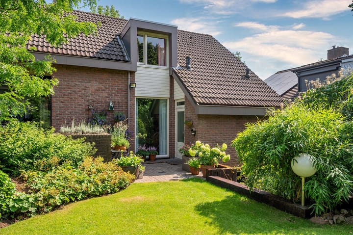 Foto 55 van Cleopatralaan 12