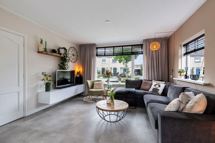 Photo 11 of Prins Willem-Alexanderstraat 31