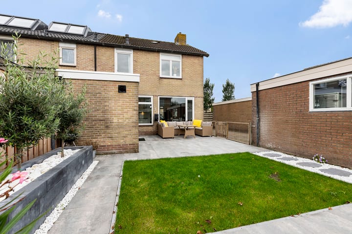 Photo 40 of Prins Willem-Alexanderstraat 31