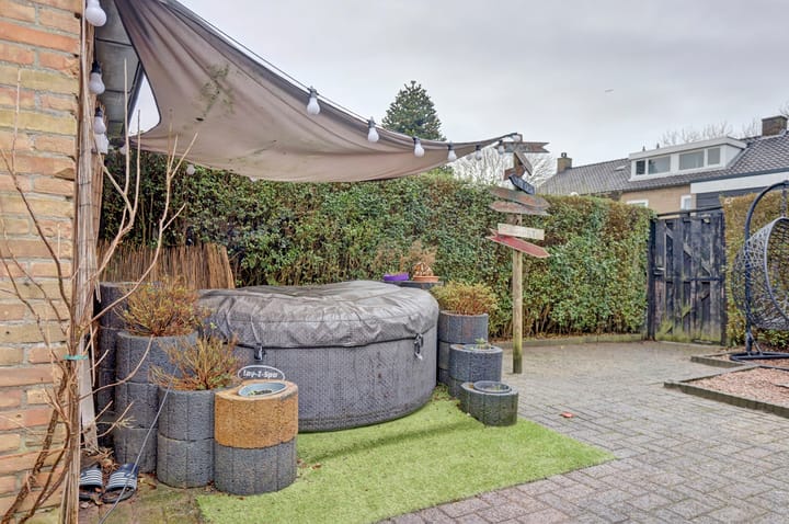 Foto 30 van Janus Erasmiusstraat 10