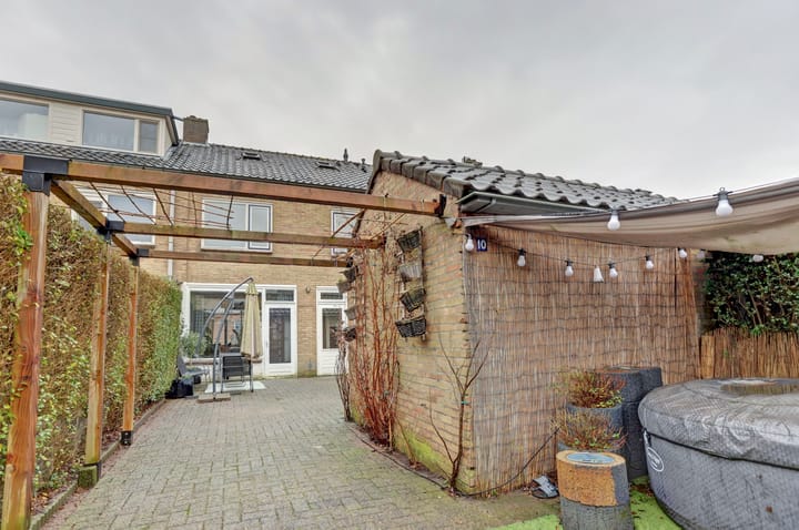 Foto 34 van Janus Erasmiusstraat 10