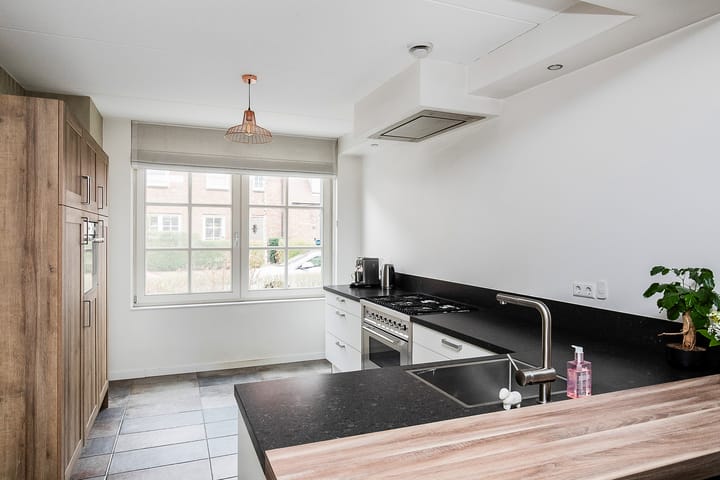 Foto 16 van Anna van Kleeflaan 17