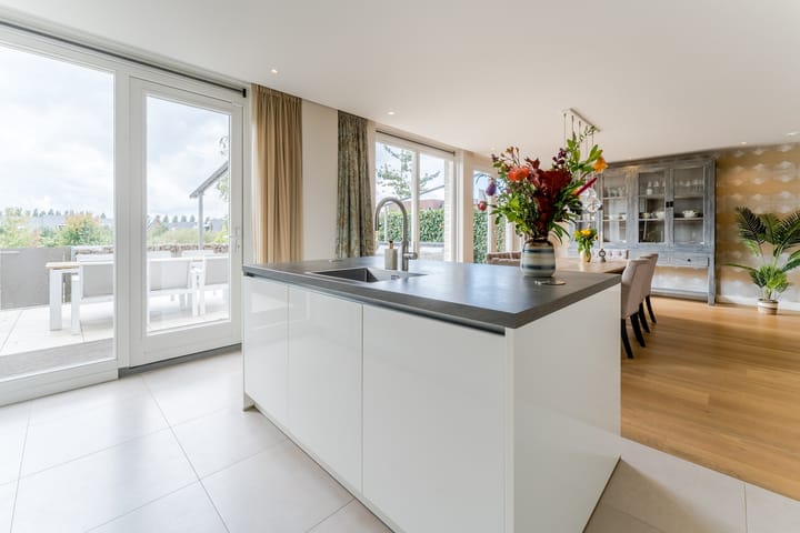 Foto 11 van Valeriaanweg 205