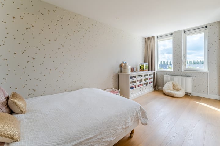 Foto 43 van Valeriaanweg 205