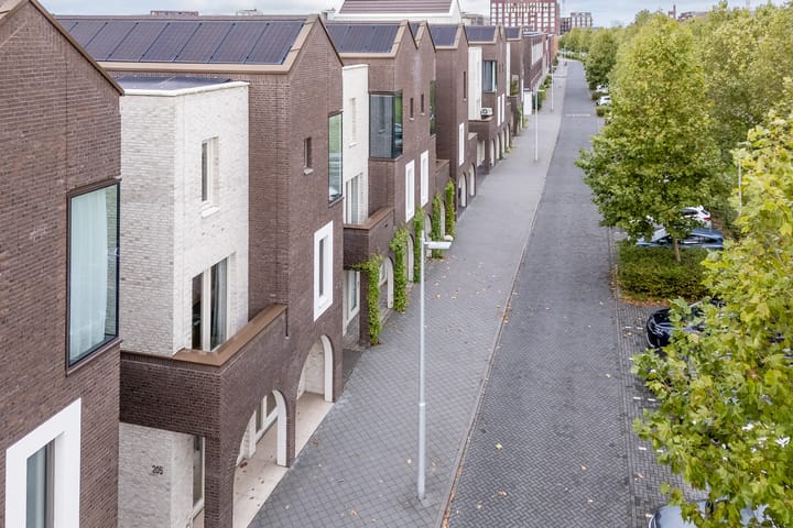 Foto 66 van Valeriaanweg 205