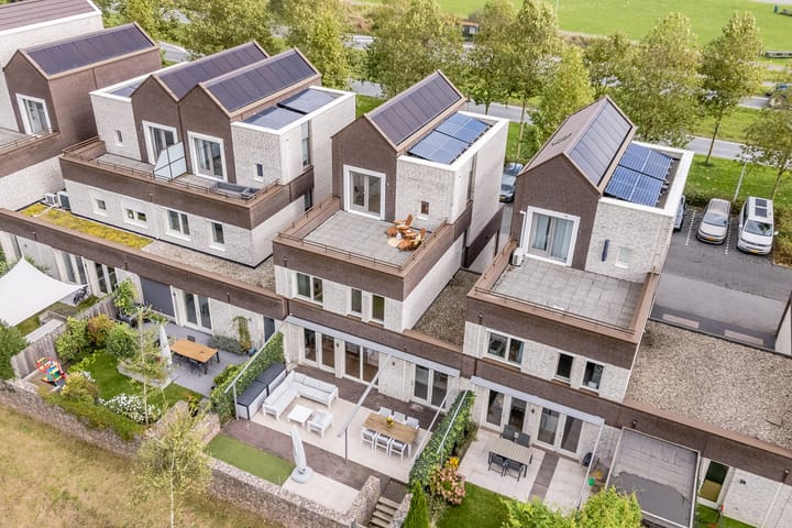 Foto 72 van Valeriaanweg 205