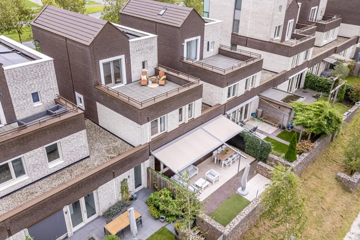 Foto 74 van Valeriaanweg 205