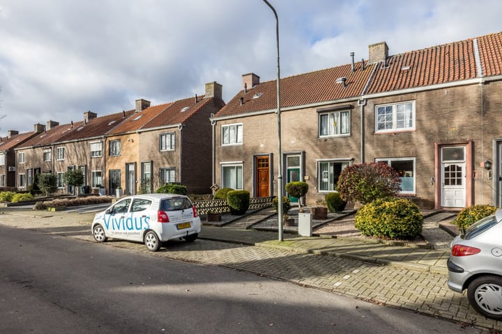 Bekijk foto 2 van Eloystraat 65