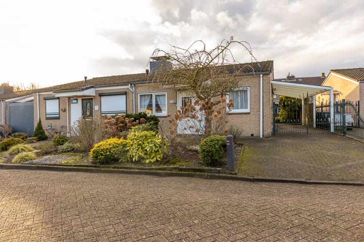 Foto 1 van Deken Lendersstraat 17