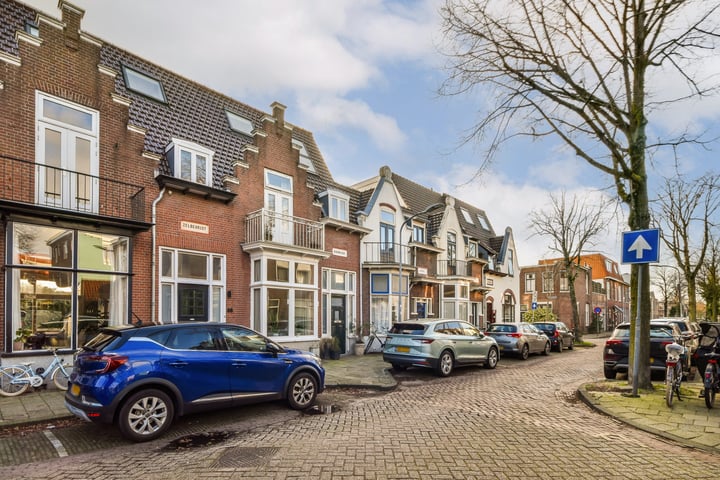 Bekijk foto 2 van Dr. Leijdsstraat 84