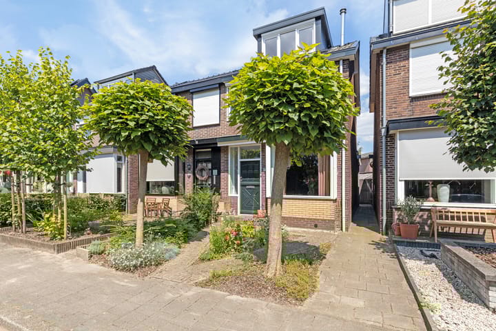 Foto 6 van Parallelweg 97