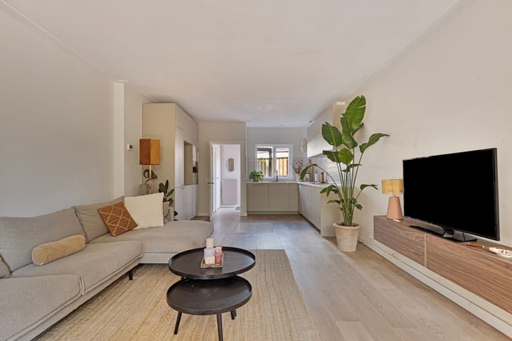 Foto 14 van Parallelweg 97