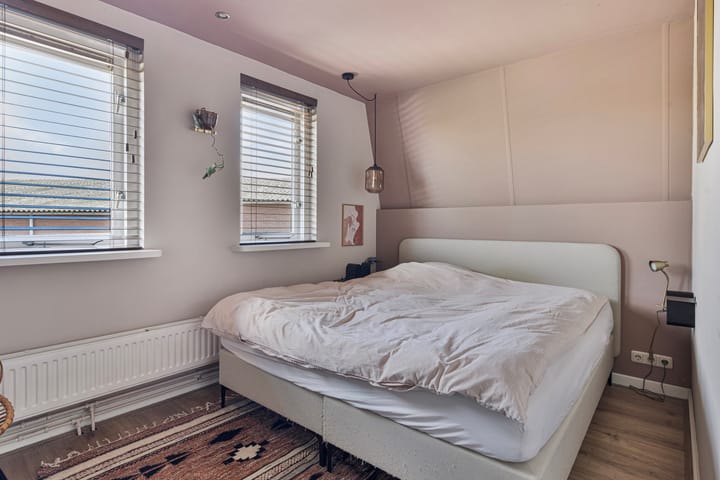 Foto 23 van Parallelweg 97