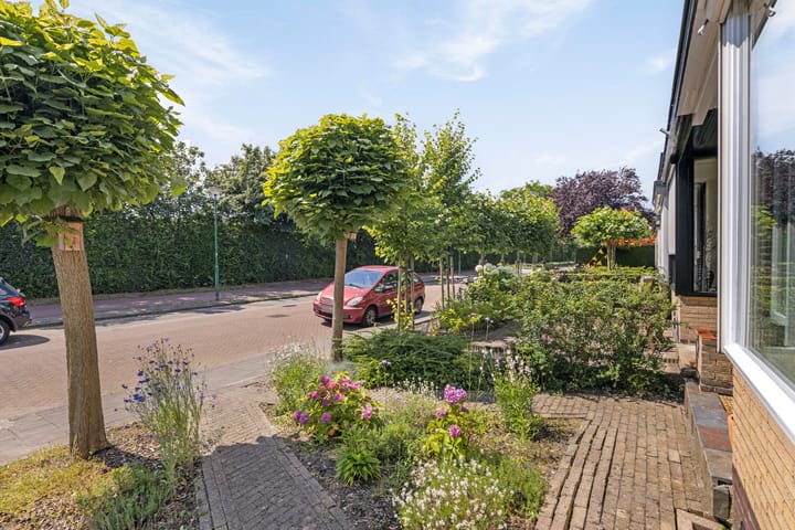 Foto 42 van Parallelweg 97