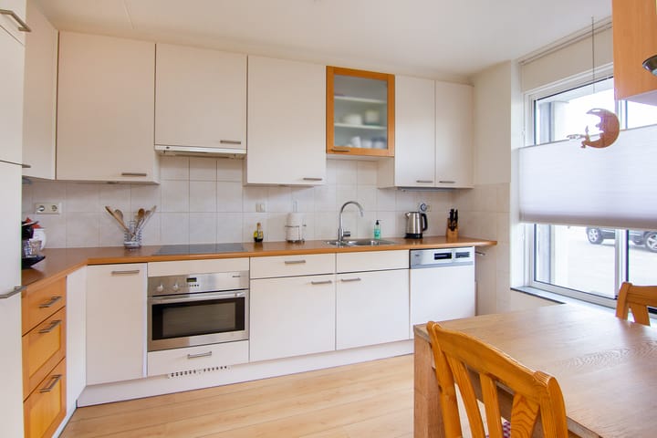 Foto 4 van Albert Schweitzerlaan 2-C