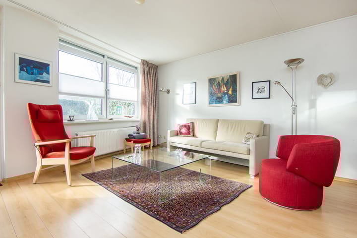 Foto 10 van Albert Schweitzerlaan 2-C