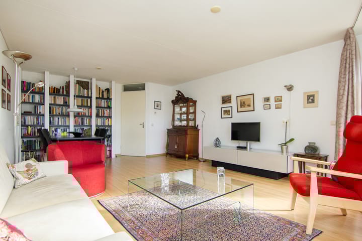 Foto 12 van Albert Schweitzerlaan 2-C