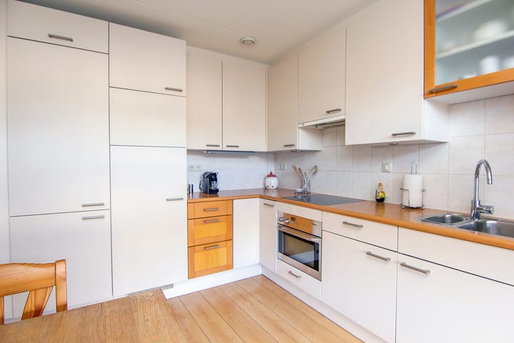 Foto 22 van Albert Schweitzerlaan 2-C