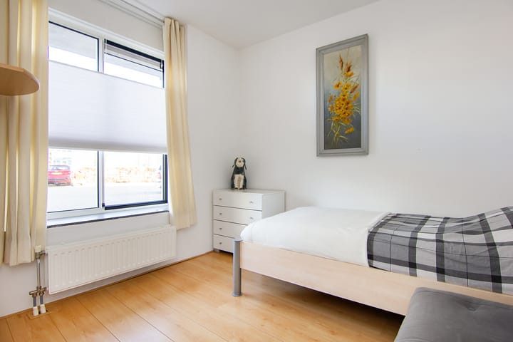 Foto 23 van Albert Schweitzerlaan 2-C