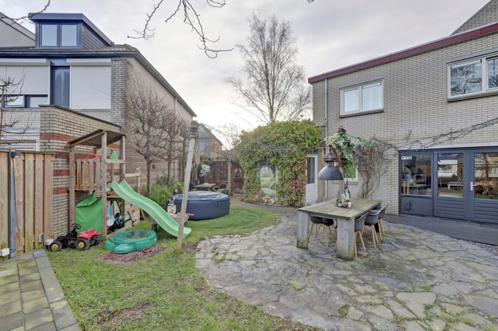 Foto 34 van Reina Prinsen Geerligspad 18