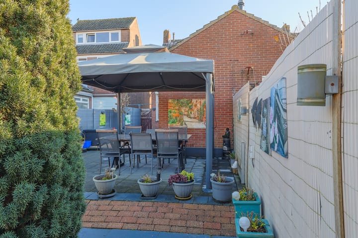 Foto 33 van L. van der Wielstraat 29