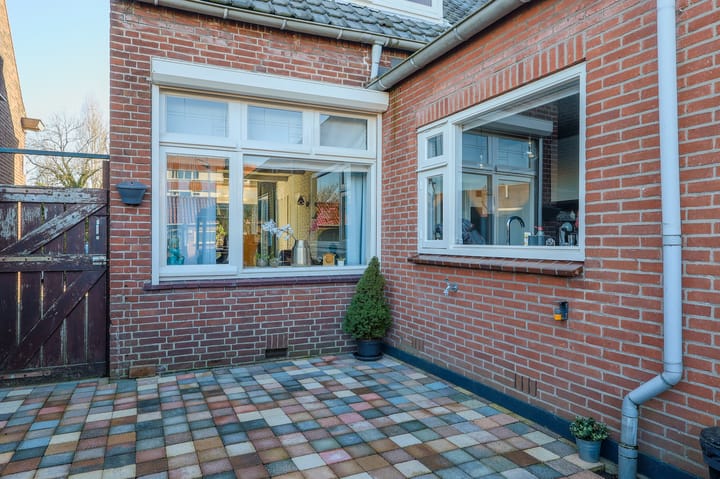 Foto 34 van L. van der Wielstraat 29