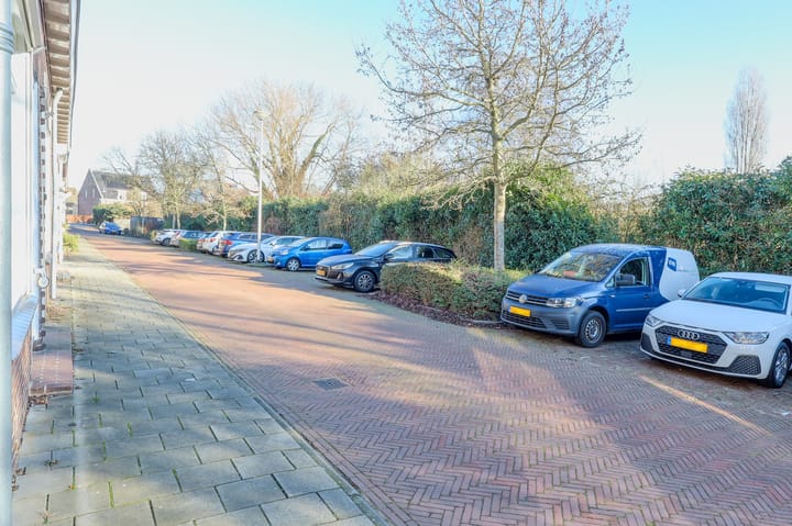 Foto 42 van L. van der Wielstraat 29