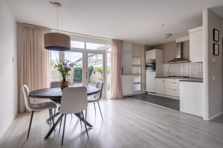 Foto 3 van Johan de Wittstraat 30