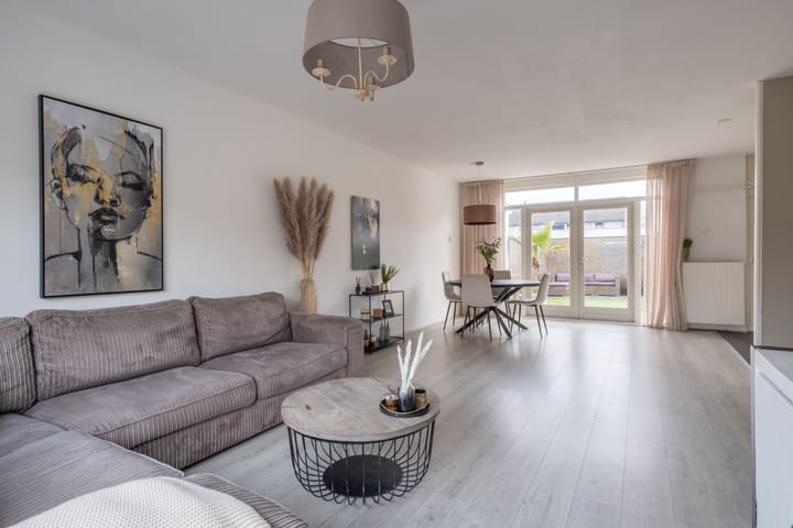 Foto 15 van Johan de Wittstraat 30