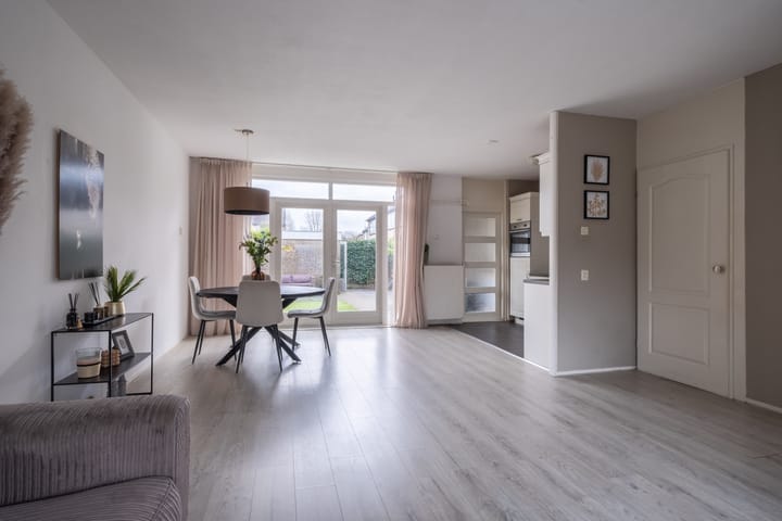 Foto 16 van Johan de Wittstraat 30